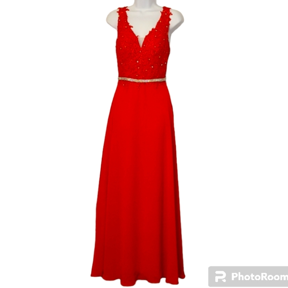 Corseted Floor Length Lace and Chiffon Dress